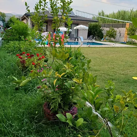 Villa Ayla